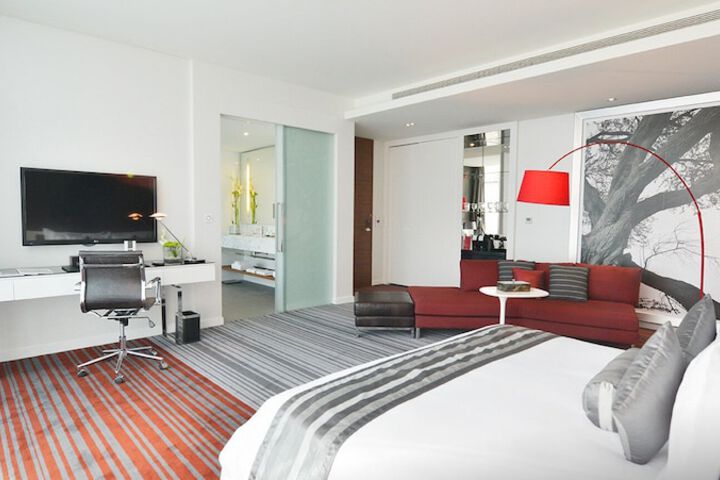 Room 8 of 68