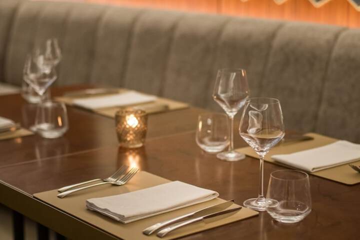 Dining 78 of 153