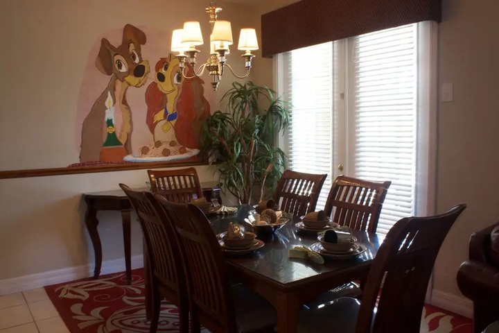 Dining 21 of 22