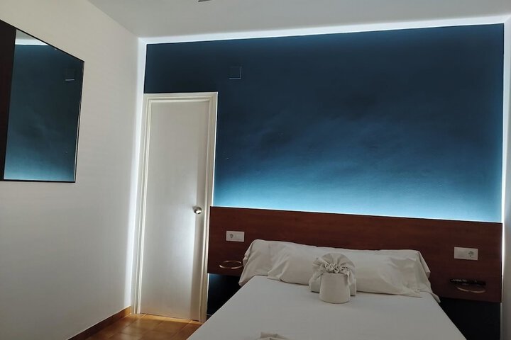 Room 2 of 21