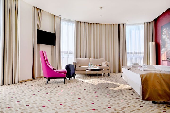 Room 12 of 61