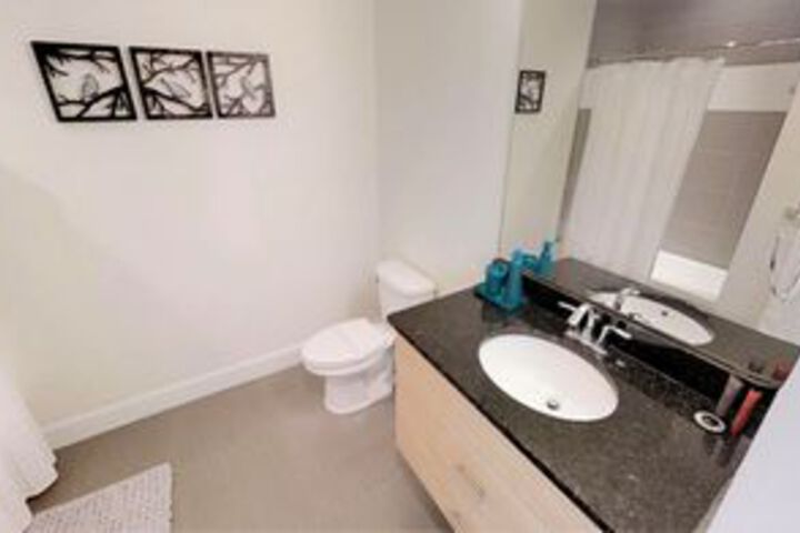 Room 7 of 279