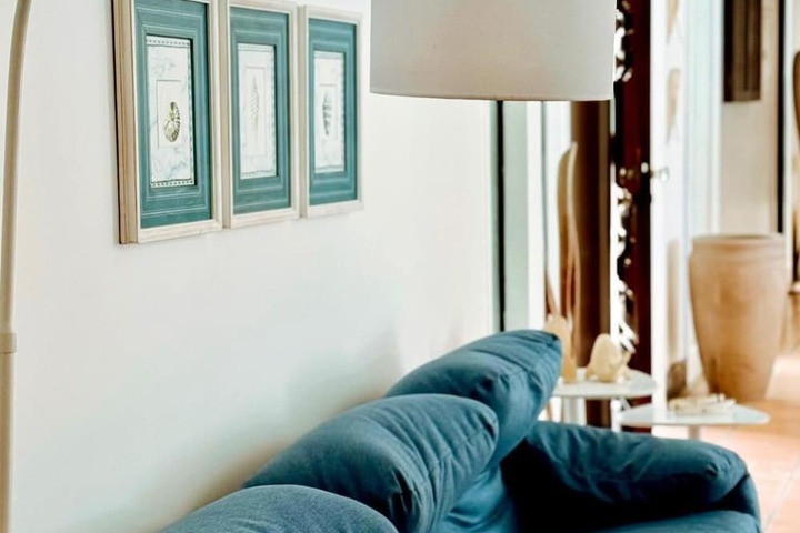 Room 2 of 11