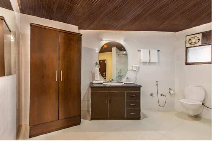 Room 18 of 34
