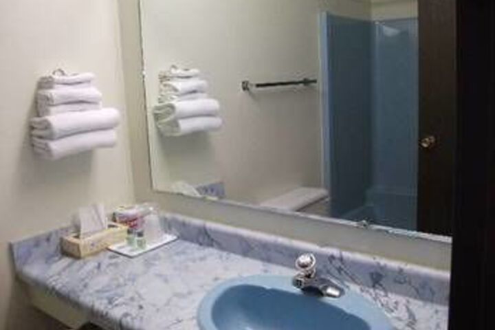 Room 2 of 20