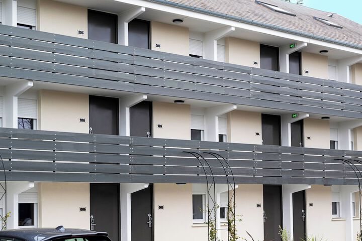 Hotel Entry