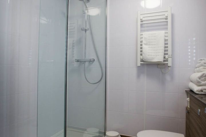 Room 16 of 50