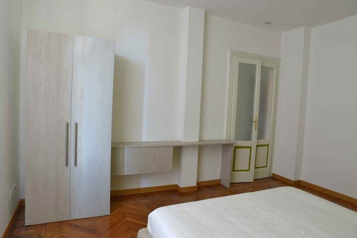 Room 5 of 36