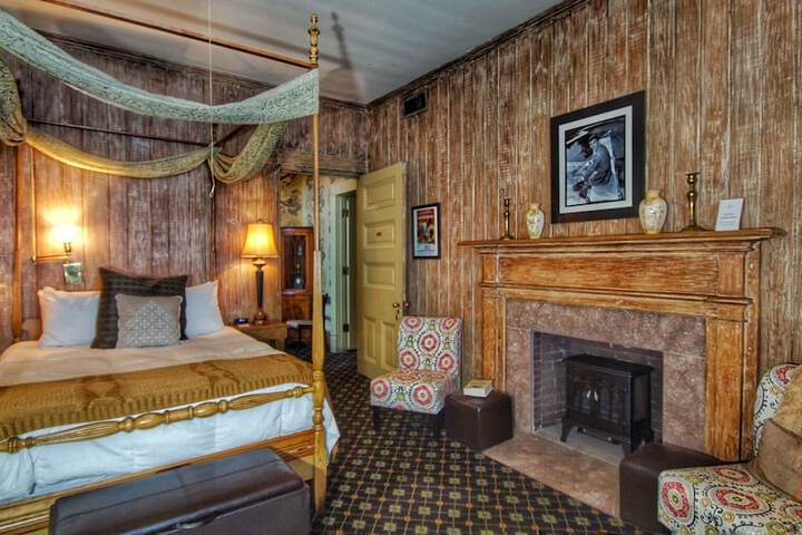 Room 14 of 42