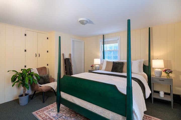 Room 22 of 39