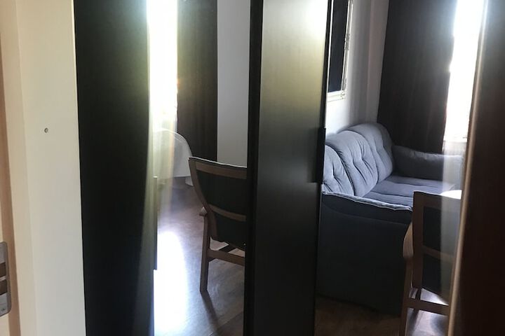Room 17 of 35