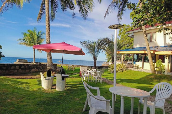 Puesta del Sol Beach Bungalows