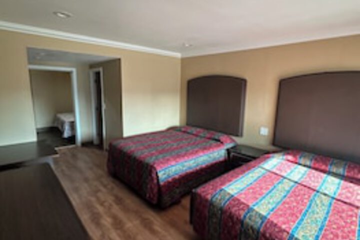 Room 70 of 126