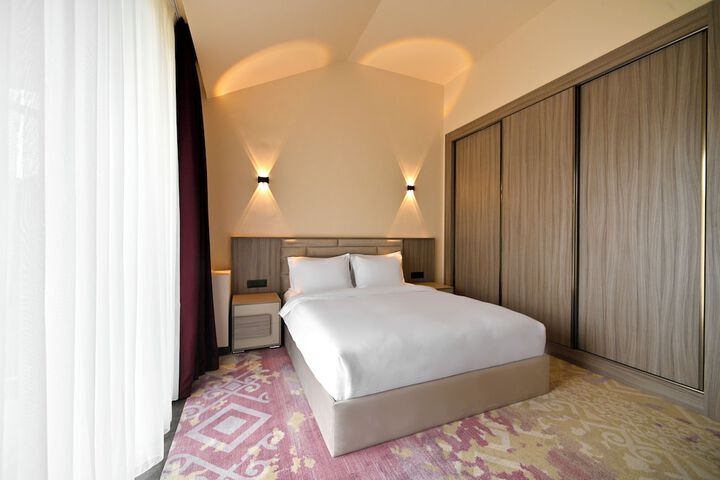Room 34 of 86