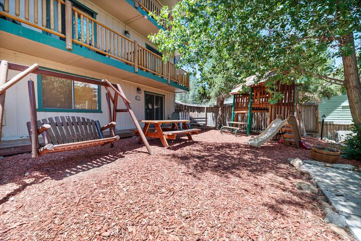 Standard 2 Queen Beds Garden View Balcony (41 of 86)