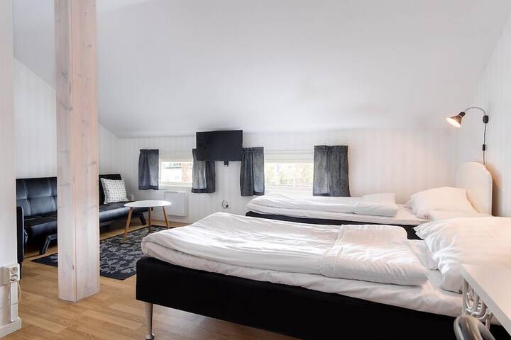 Room 44 of 57