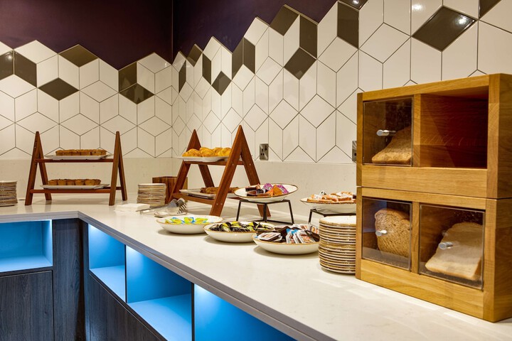 Dining 67 of 92