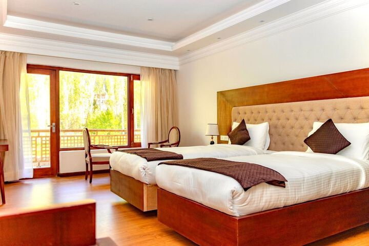 Room 10 of 25