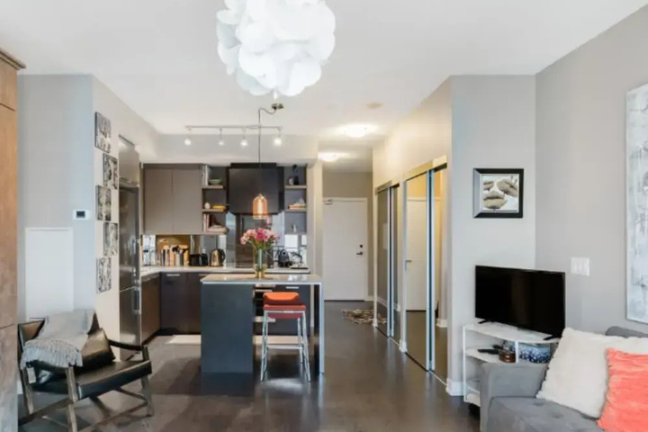 Toronto Sophisticated Studio VR