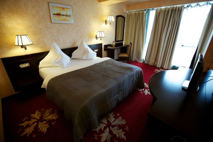 Room 21 of 84