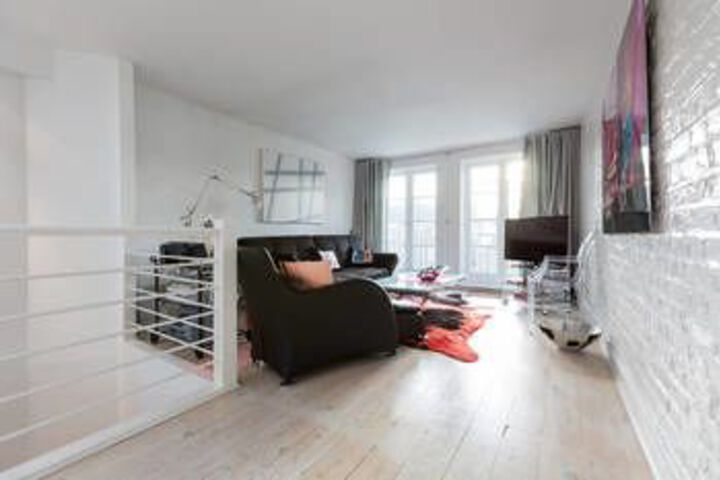 Room 12 of 23