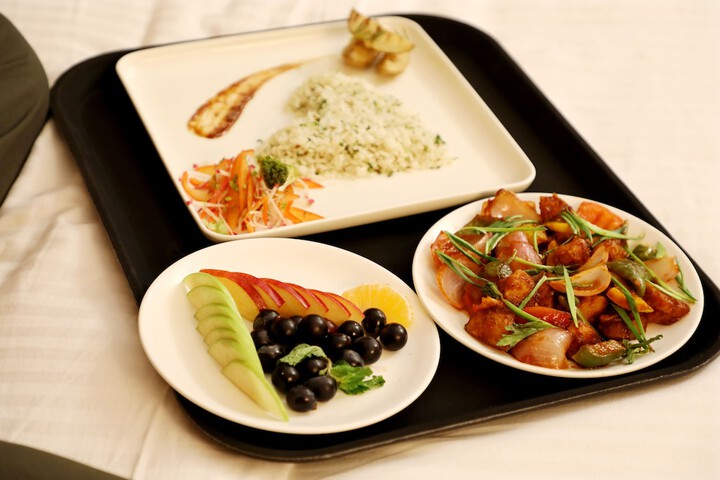 Dining 16 of 25