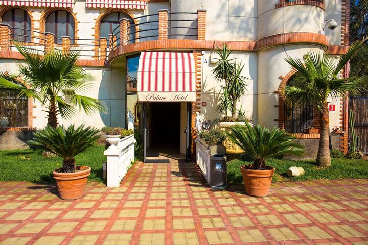 Hotel Exterior 56 of 63