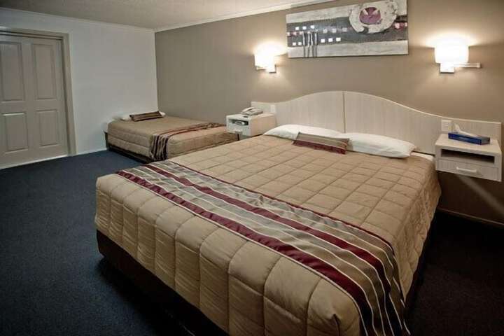 Room 18 of 35