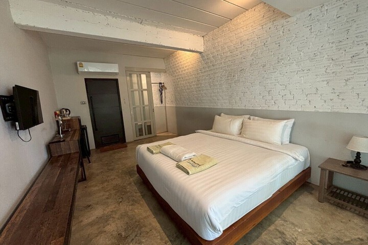 Room 20 of 80