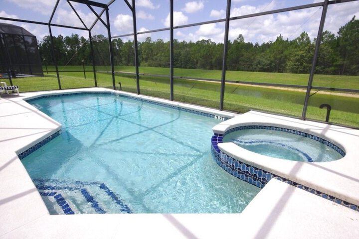 Pool 23 of 39