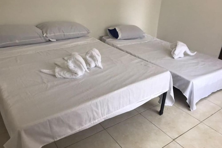 Room 9 of 40