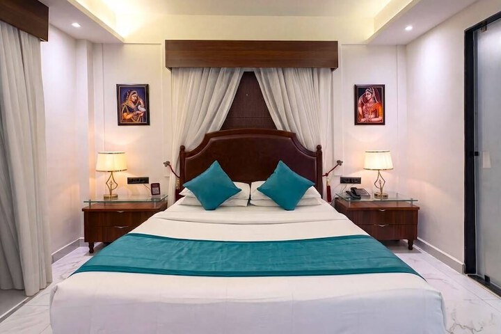Room 44 of 111