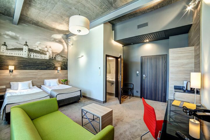Room 9 of 64