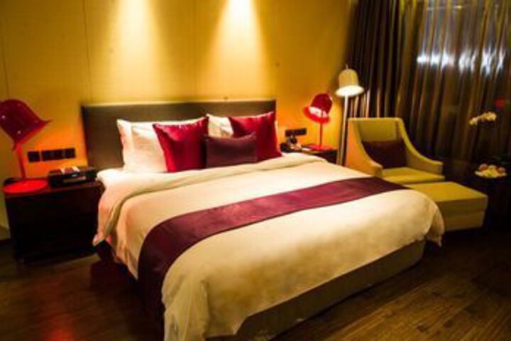 Room 22 of 38