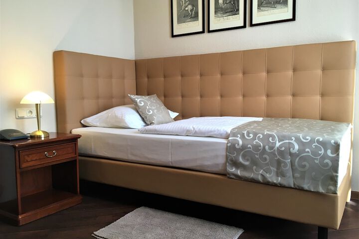 Room 5 of 37