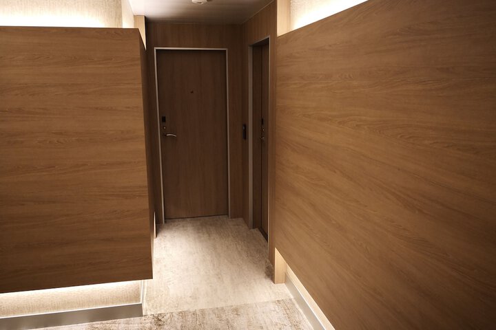Ballroom/Hall 86 of 97