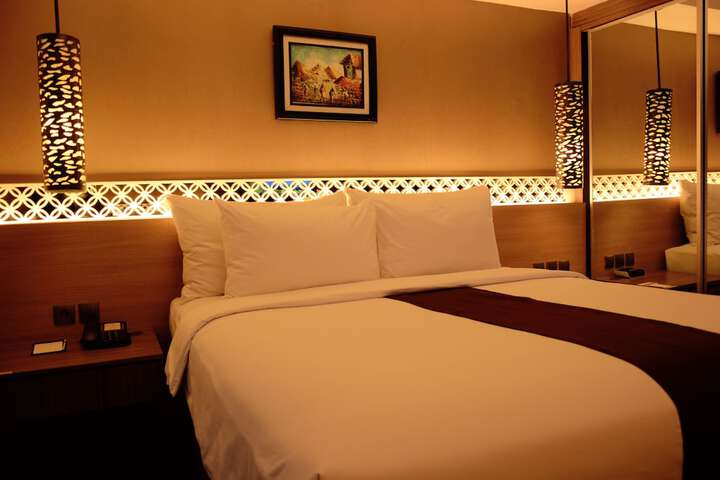 Room 15 of 65