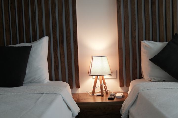 Room 9 of 35