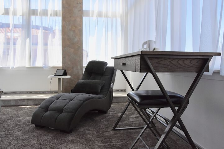Room 6 of 69
