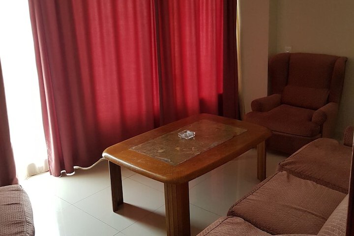 Room 10 of 15