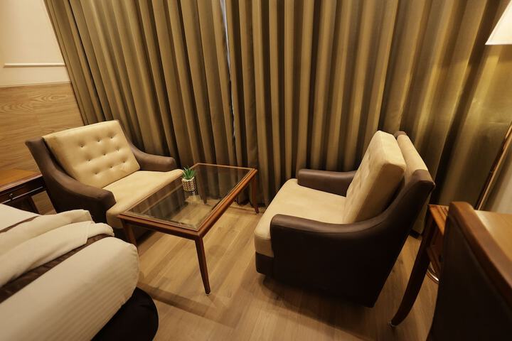 Room 7 of 15