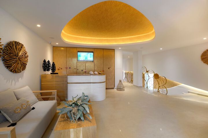 Hotel Interior 128 of 199