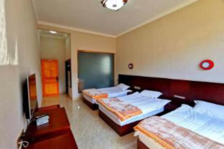 Room 6 of 7