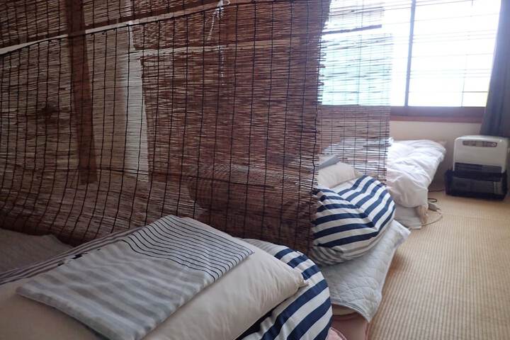 Room 3 of 12