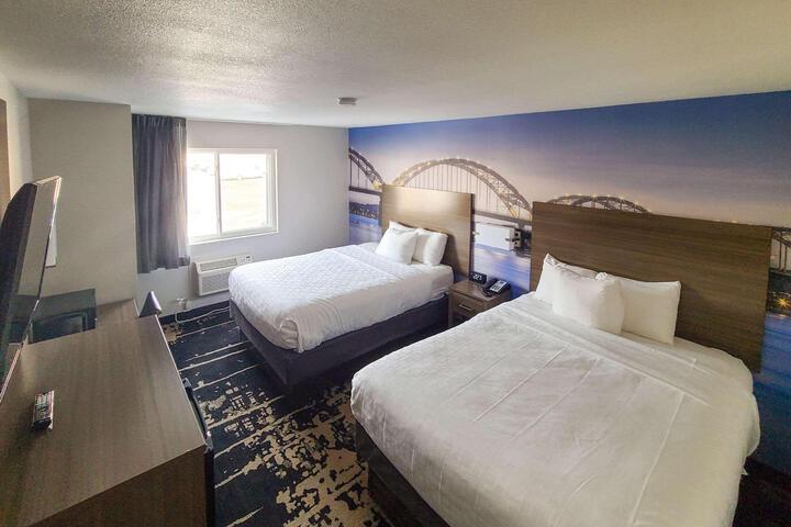 2 Queen Beds (4 of 13)