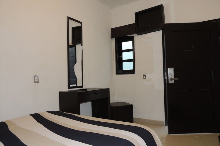 Room 5 of 7