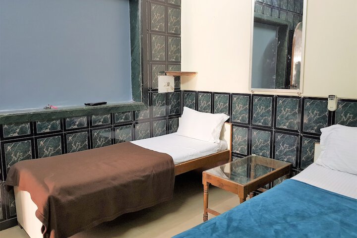 Room 2 of 12