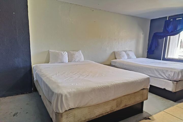 Room 16 of 29