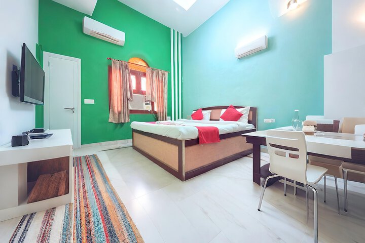 Room 9 of 21