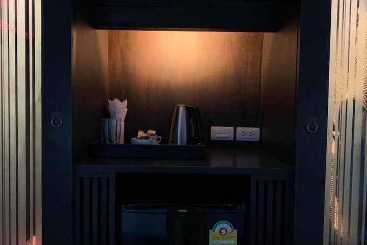 Room 8 of 62